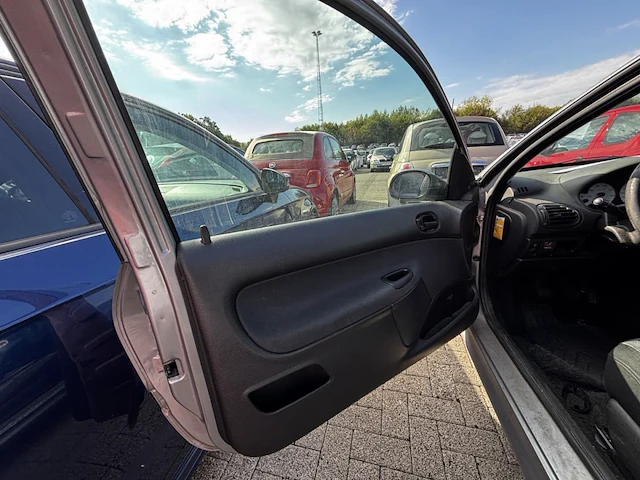 Peugeot 206,2004 - afbeelding 27 van  30