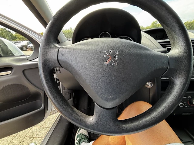 Peugeot 207 1.4i urban 73,2011 - afbeelding 5 van  34