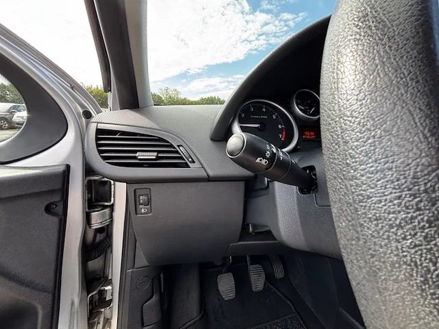 Peugeot 207 1.4i urban 73,2011 - afbeelding 6 van  34