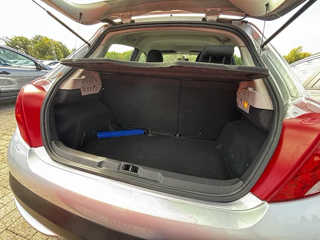 Peugeot 207 1.4i urban 73,2011 - afbeelding 14 van  34