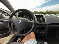 Peugeot 207 1.4i urban 73,2011 - afbeelding 33 van  34