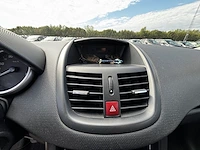 Peugeot 207 1.4i urban 73,2011 - afbeelding 34 van  34