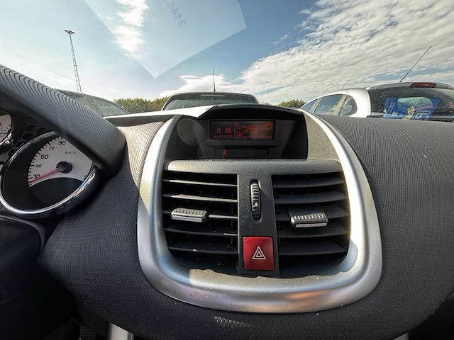 Peugeot 207 cc 1.6i 120,2010 - afbeelding 2 van  29