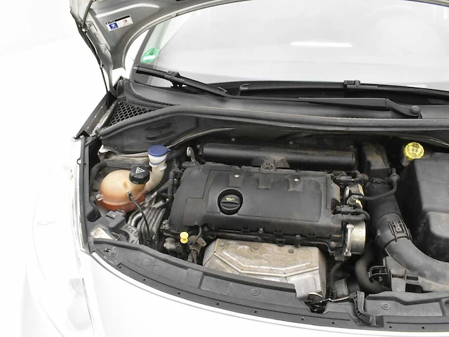 Peugeot 207 sport 1.4vti - afbeelding 26 van  41