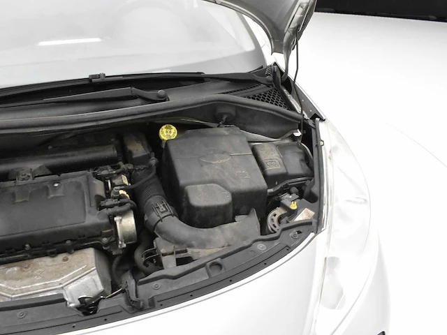 Peugeot 207 sport 1.4vti - afbeelding 27 van  41