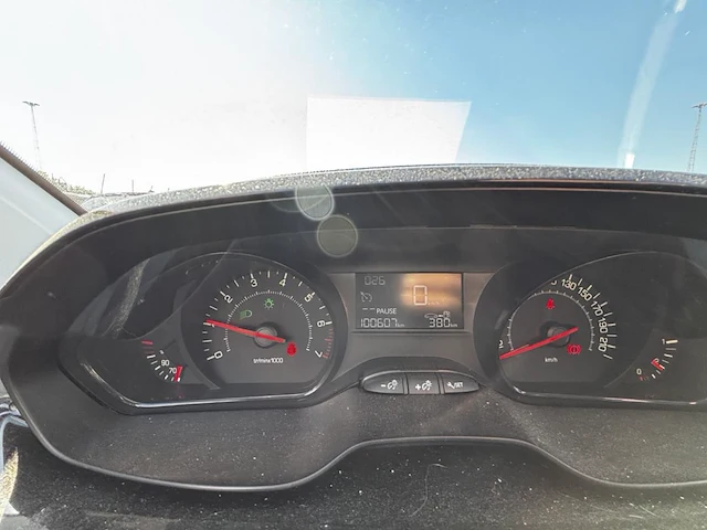 Peugeot 208 1.0i like 68, 2014 - afbeelding 6 van  31