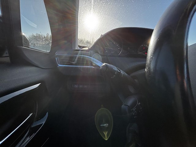 Peugeot 208 1.2 puretech allure s&s,2015 - afbeelding 9 van  27