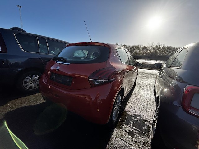 Peugeot 208 1.2 puretech allure s&s,2015 - afbeelding 22 van  27