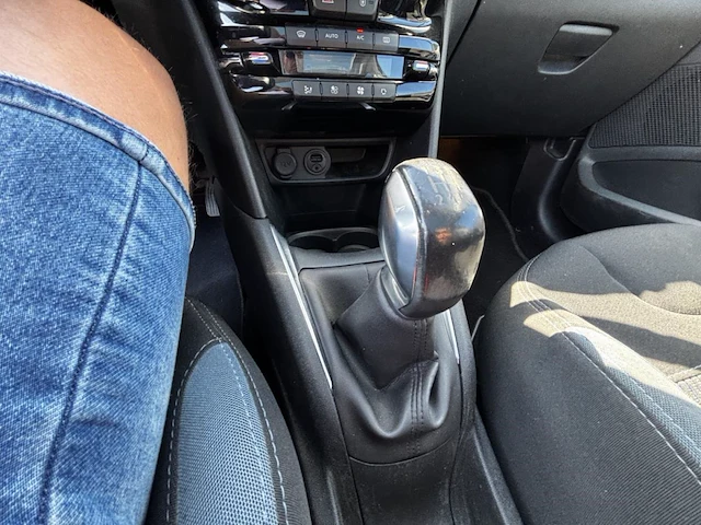 Peugeot 208 1.2i allure 82, 2014 - afbeelding 10 van  28
