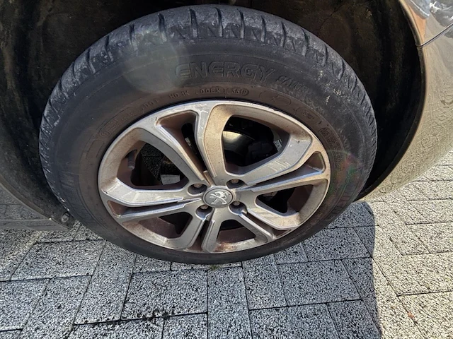 Peugeot 208 1.2i allure 82, 2014 - afbeelding 22 van  28
