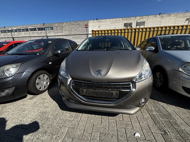Peugeot 208 1.2i allure 82, 2014 - afbeelding 2 van  28