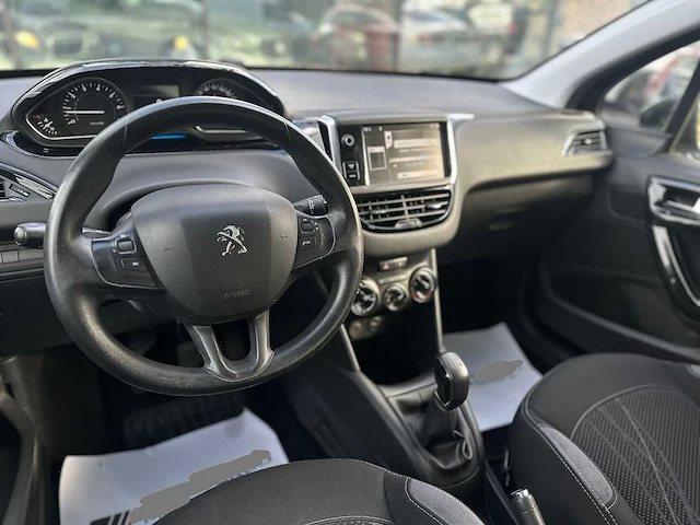 Peugeot 208 ,2012 - afbeelding 8 van  19
