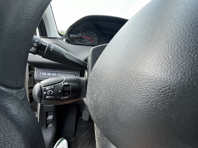 Peugeot 208 access,2010 - afbeelding 6 van  25