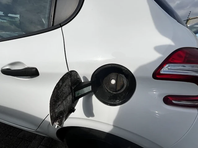 Peugeot 208 access,2010 - afbeelding 11 van  25