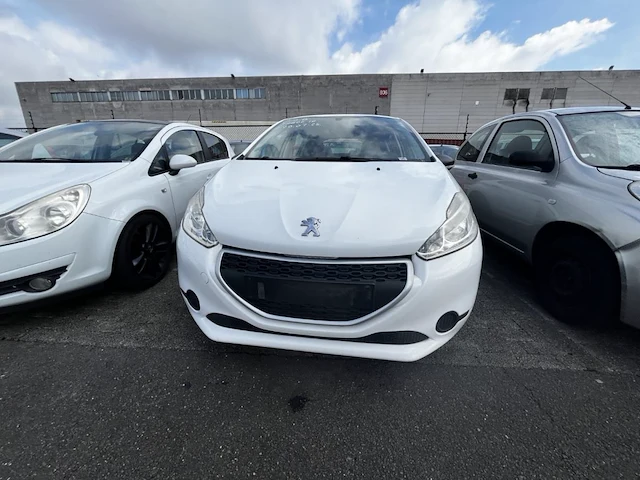 Peugeot 208 access,2010 - afbeelding 12 van  25