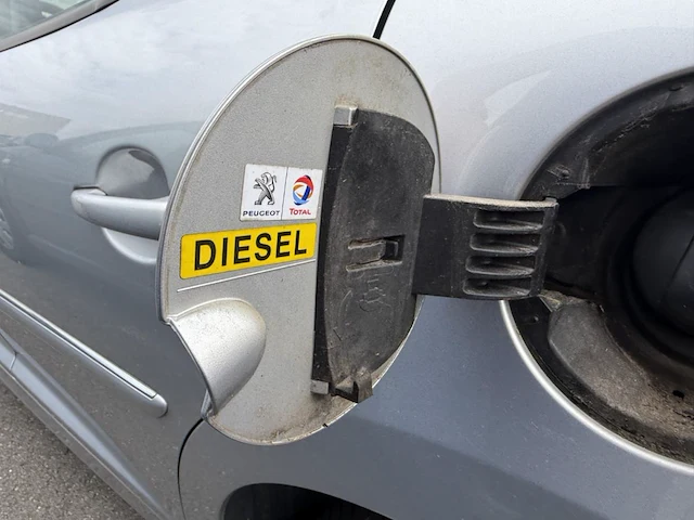 Peugeot 208,2011 - afbeelding 16 van  33