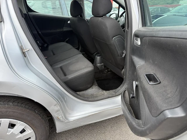 Peugeot 208,2011 - afbeelding 18 van  33
