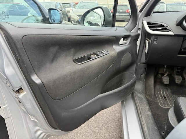 Peugeot 208,2011 - afbeelding 32 van  33