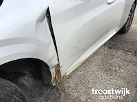 Peugeot 208 - afbeelding 4 van  34