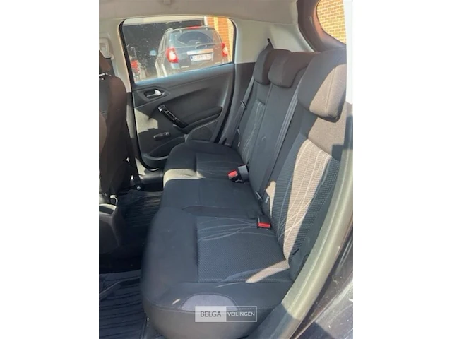 Peugeot 208 - afbeelding 8 van  14