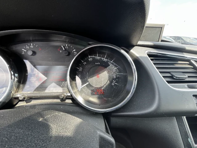 Peugeot 3008 1.6 hdi premium pack fap 112,2012 - afbeelding 32 van  33