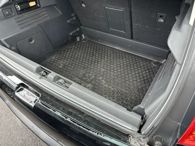 Peugeot 3008 1.6i premium 120,2010 - afbeelding 18 van  26