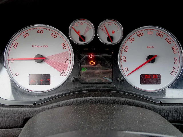 Peugeot 307 cc 2.0i 16v - afbeelding 26 van  40