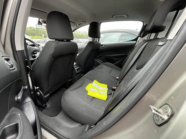 Peugeot 308 1.4i confort pack 98, 2011 - afbeelding 8 van  28