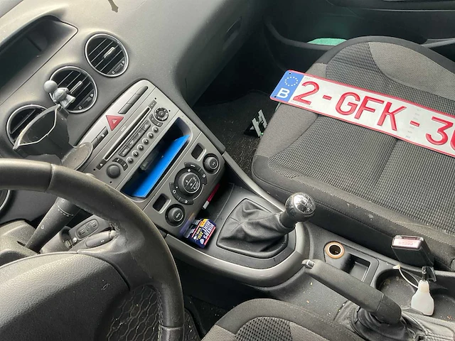 Peugeot 308 personenauto - afbeelding 2 van  12
