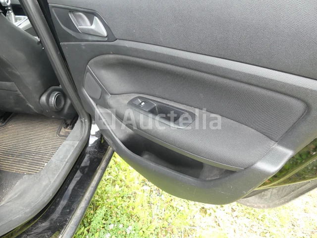 Peugeot 308 stationwagen (2017-211.679 km) - afbeelding 9 van  34