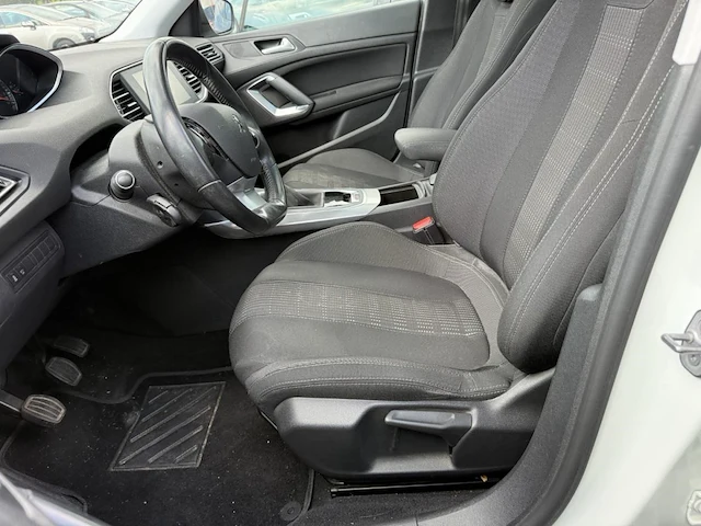 Peugeot 308 sw 1.2 puretech allure stt 130,2016 - afbeelding 24 van  26