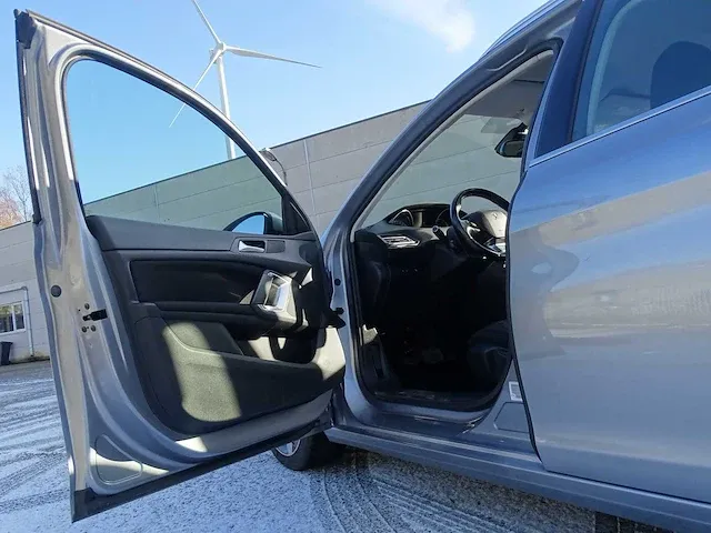 Peugeot 308 sw 1.6 e-hdi - afbeelding 25 van  50