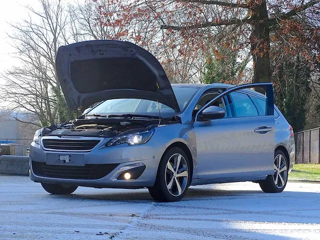 Peugeot 308 sw 1.6 e-hdi - afbeelding 40 van  50