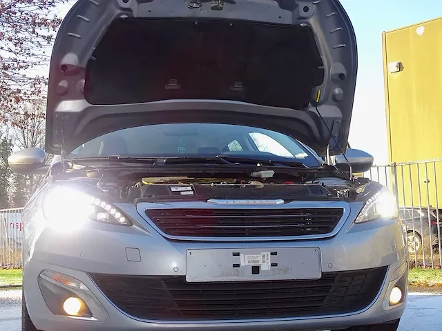 Peugeot 308 sw 1.6 e-hdi - afbeelding 41 van  50