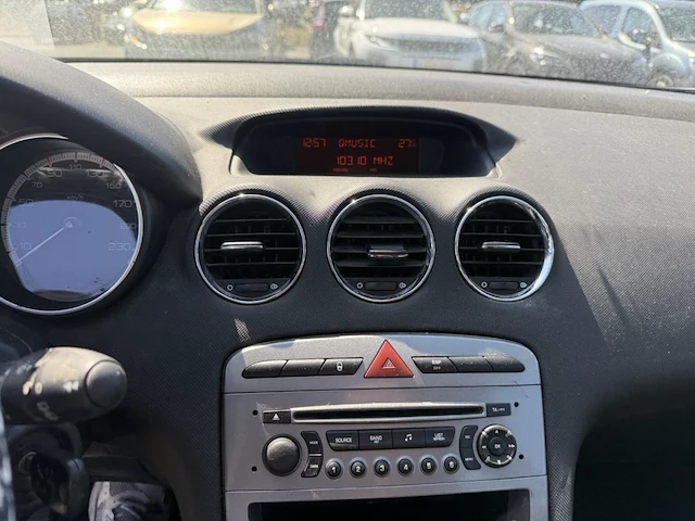 Peugeot 308 sw 1.6 hdi access 92, 2011 - afbeelding 12 van  31