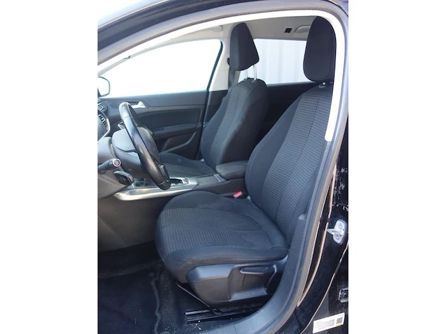 Peugeot 308 - afbeelding 16 van  17