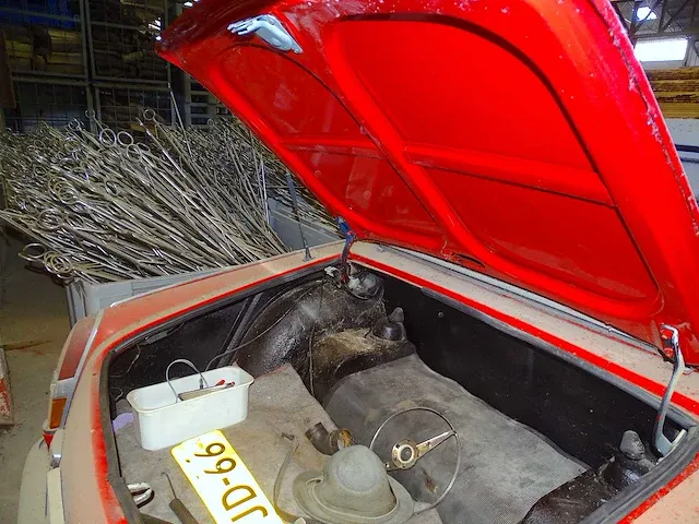 Peugeot 404 cabriolet (barn-find) - afbeelding 2 van  28