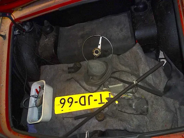 Peugeot 404 cabriolet (barn-find) - afbeelding 3 van  28