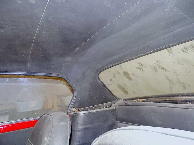 Peugeot 404 cabriolet (barn-find) - afbeelding 14 van  28