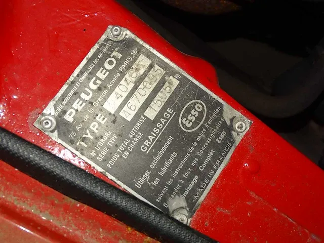 Peugeot 404 cabriolet (barn-find) - afbeelding 21 van  28
