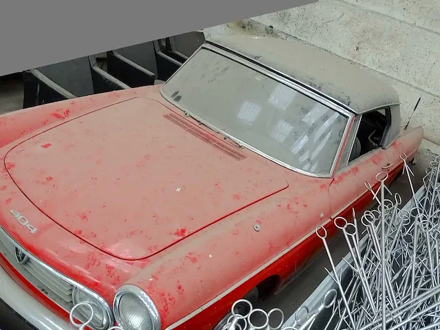 Peugeot 404 cabriolet (barn-find) - afbeelding 24 van  28