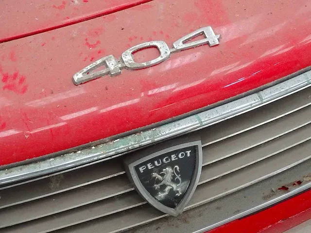 Peugeot 404 cabriolet (barn-find) - afbeelding 25 van  28