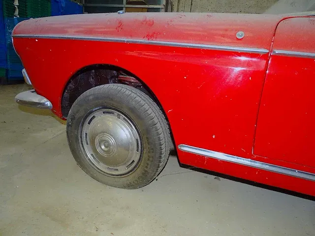 Peugeot 404 cabriolet (barn-find) - afbeelding 26 van  28