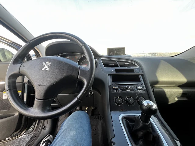 Peugeot 5008 1.6i access, 2015 - afbeelding 30 van  31
