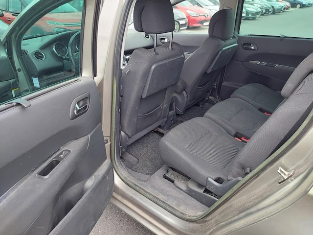 Peugeot 5008 5008 1.6 hdi premium pack fap 112, 2012 - afbeelding 2 van  39
