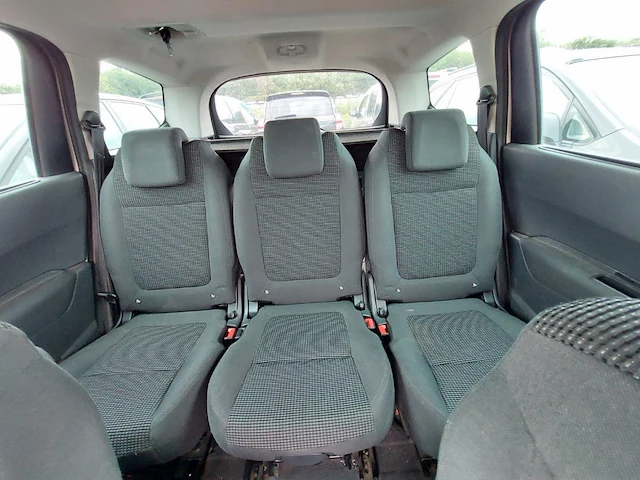 Peugeot 5008 5008 1.6 hdi premium pack fap 112, 2012 - afbeelding 16 van  39
