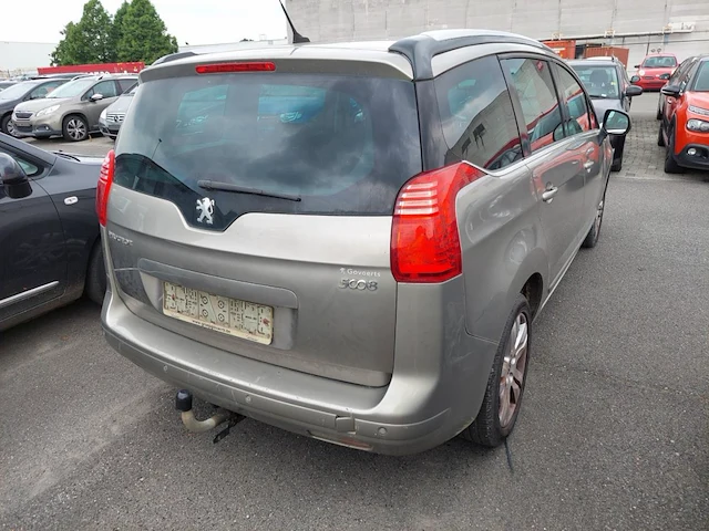 Peugeot 5008 5008 1.6 hdi premium pack fap 112, 2012 - afbeelding 23 van  39
