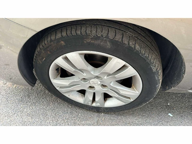 Peugeot 5008 personenauto - afbeelding 19 van  31