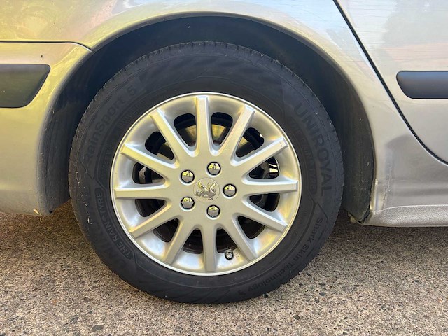 Peugeot 607 personenauto - afbeelding 3 van  36