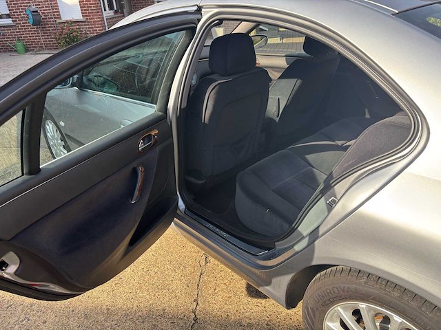 Peugeot 607 personenauto - afbeelding 13 van  36